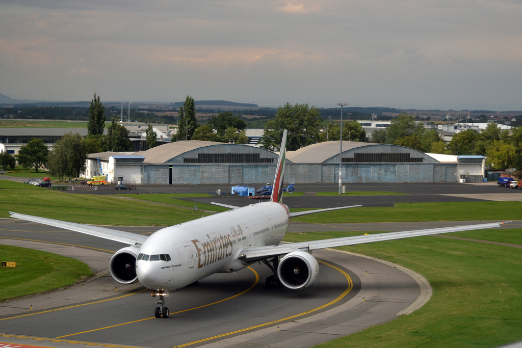 B777-31H/ER Emirates A6-EBU Prague_Ruzyne (PRG/LKPR) August_20_2013