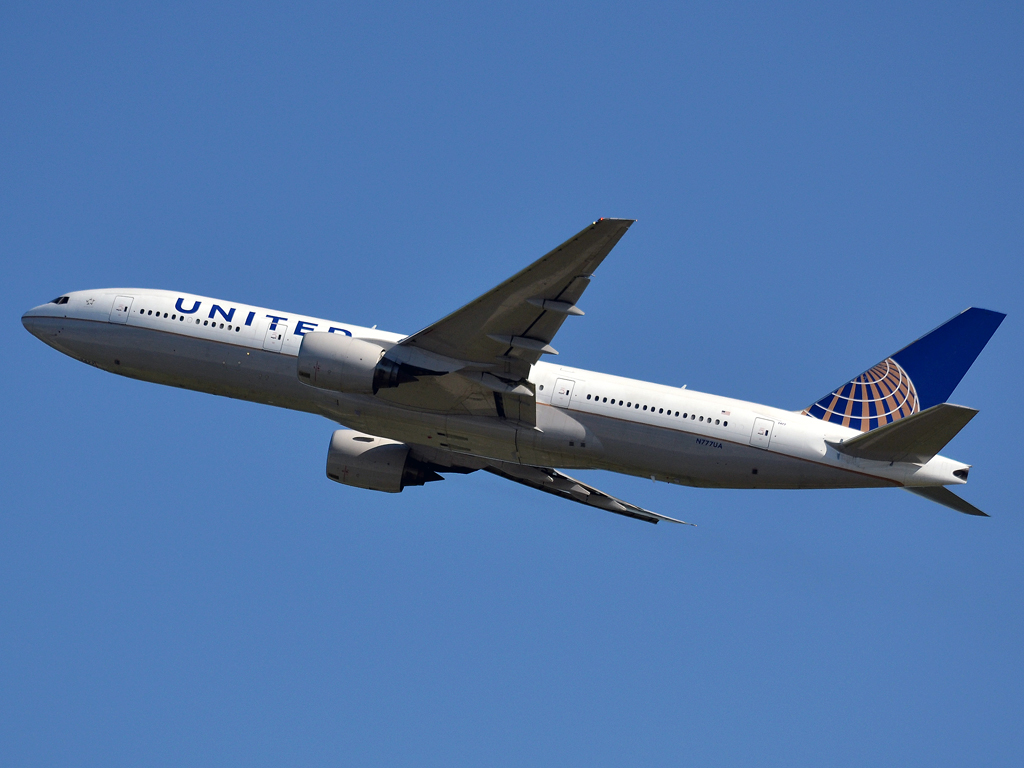 B777-222 United Airlines N777UA Frankfurt_Main (FRA/EDDF) May_25_2012