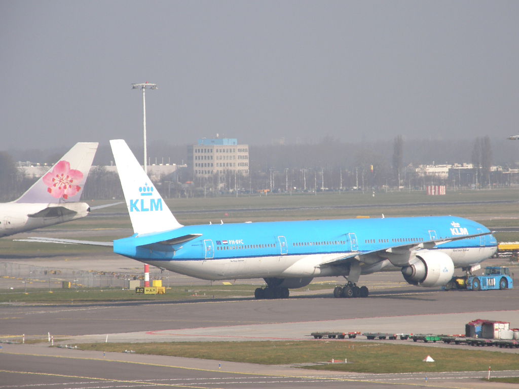 B777-306/ER KLM - Royal Dutch Airlines PH-BVC Amsterdam_Schiphol March_16_2011