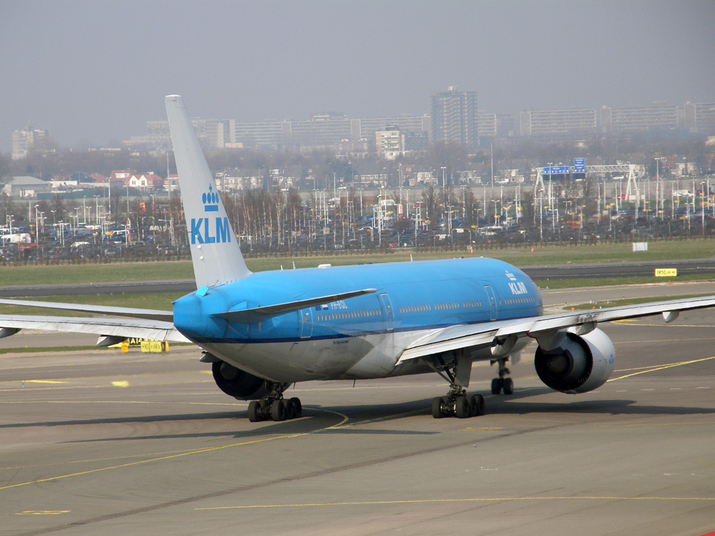 B777-206/ER KLM - Royal Dutch Airlines PH-BQL Amsterdam_Schiphol March_16_2011