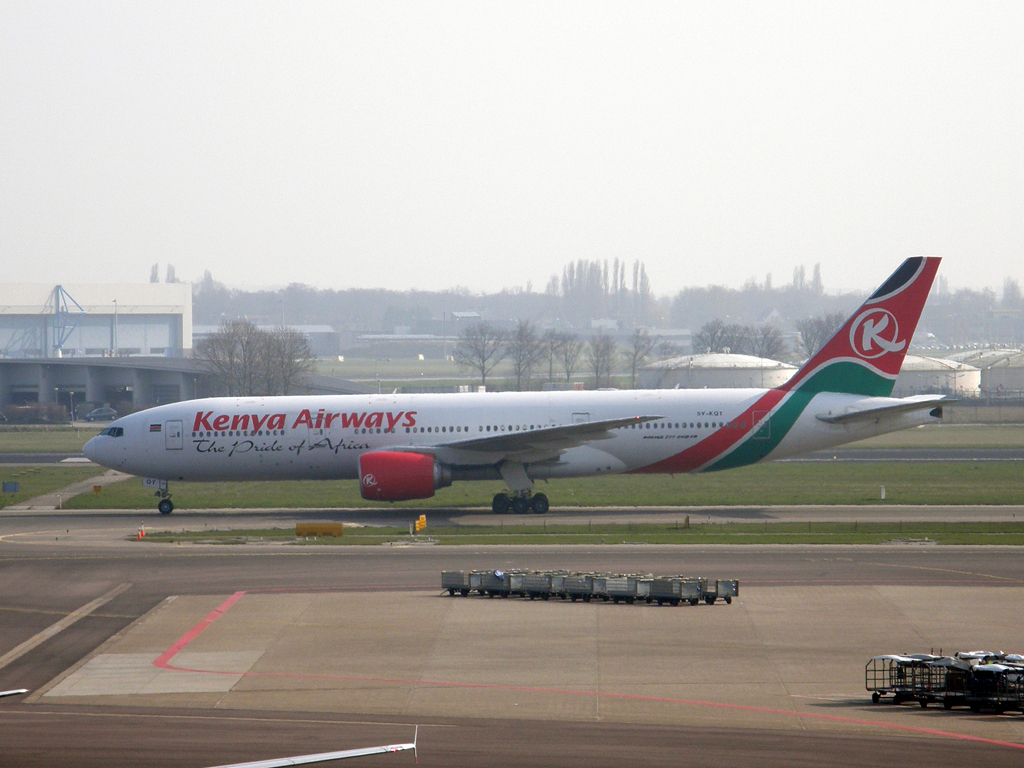 B777-2U8/ER Kenya Airways 5Y-KQT Amsterdam_Schiphol March_16_2011