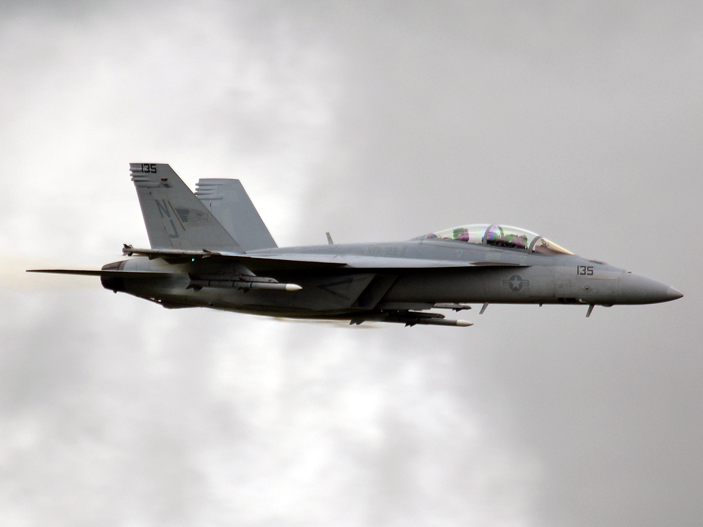 Boeing F/A-18F Super Hornet USA Air Force 16-6970 Fairford (FFD/EGVA) July_07_2012