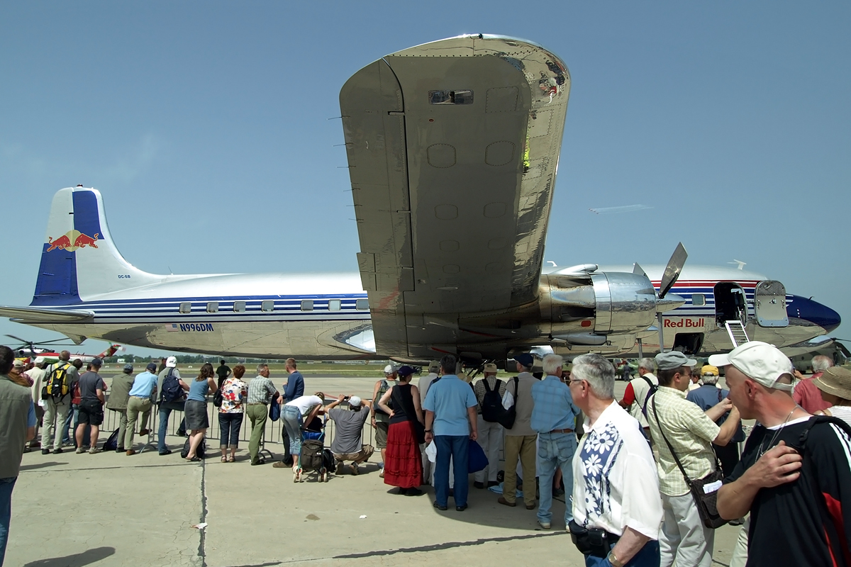 Douglas DC-6B Red Bull N996DM Berlin_Schonefeld May_30_2008