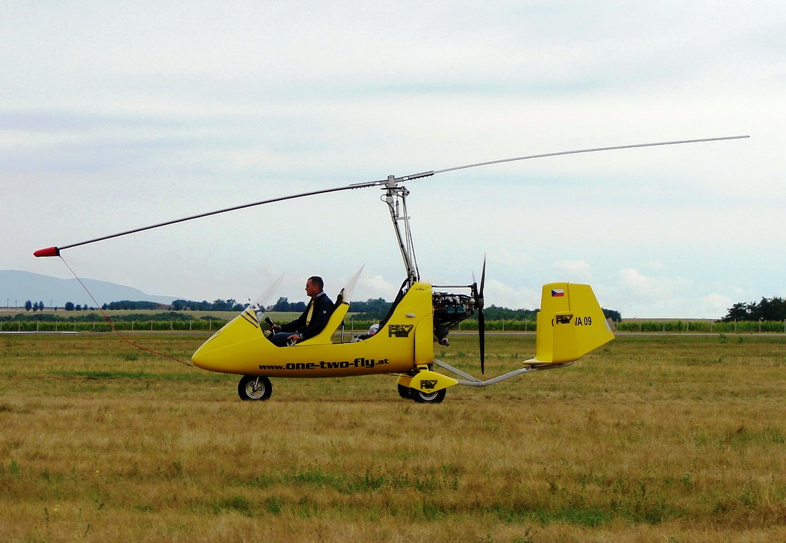 Autogyro MT-03 One Two Fly OK-PWA09 Pecs-Pogany (PEV/LHPP) July_23_2011