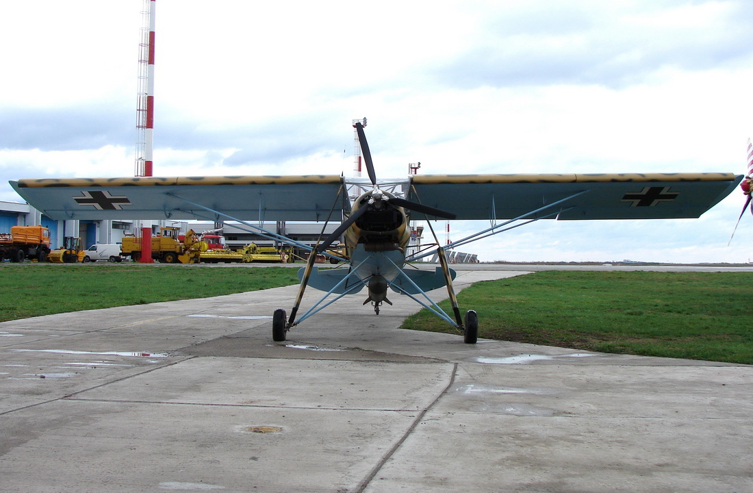 Slepcev Storch Private 19-3567 Osijek_Klisa (OSI/LDOS) March_30_2012