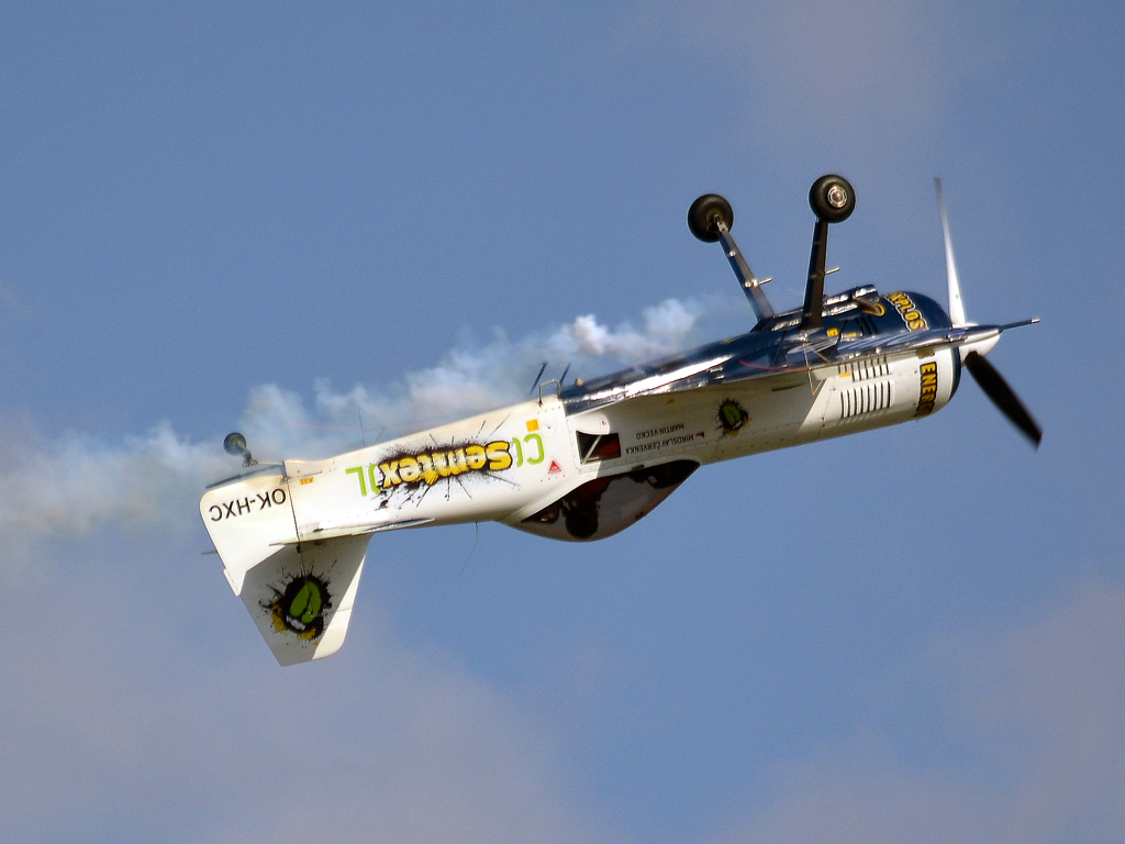 Sukhoi Su-31M Letecke akrobaticke centrum OK-HXC Hradec_Kralove (LKHK) September_08_2012