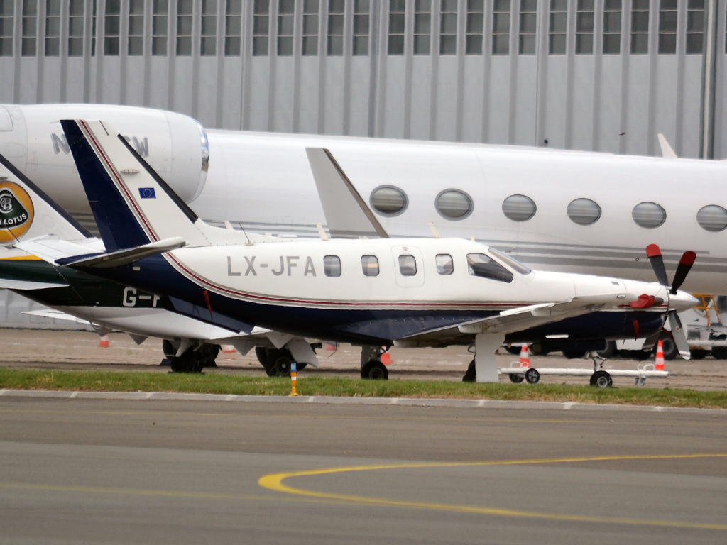 Socata TBM-700 Untitled LX-JFA Paris_Le_Bourget (LBG/LFPB) June_25_2011