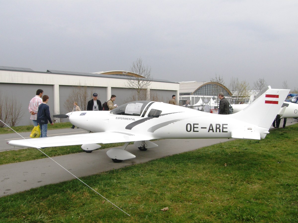 Aero Designs Pulsar XP Untitled OE-ARE Friedrichshafen_Airport April_04_2009