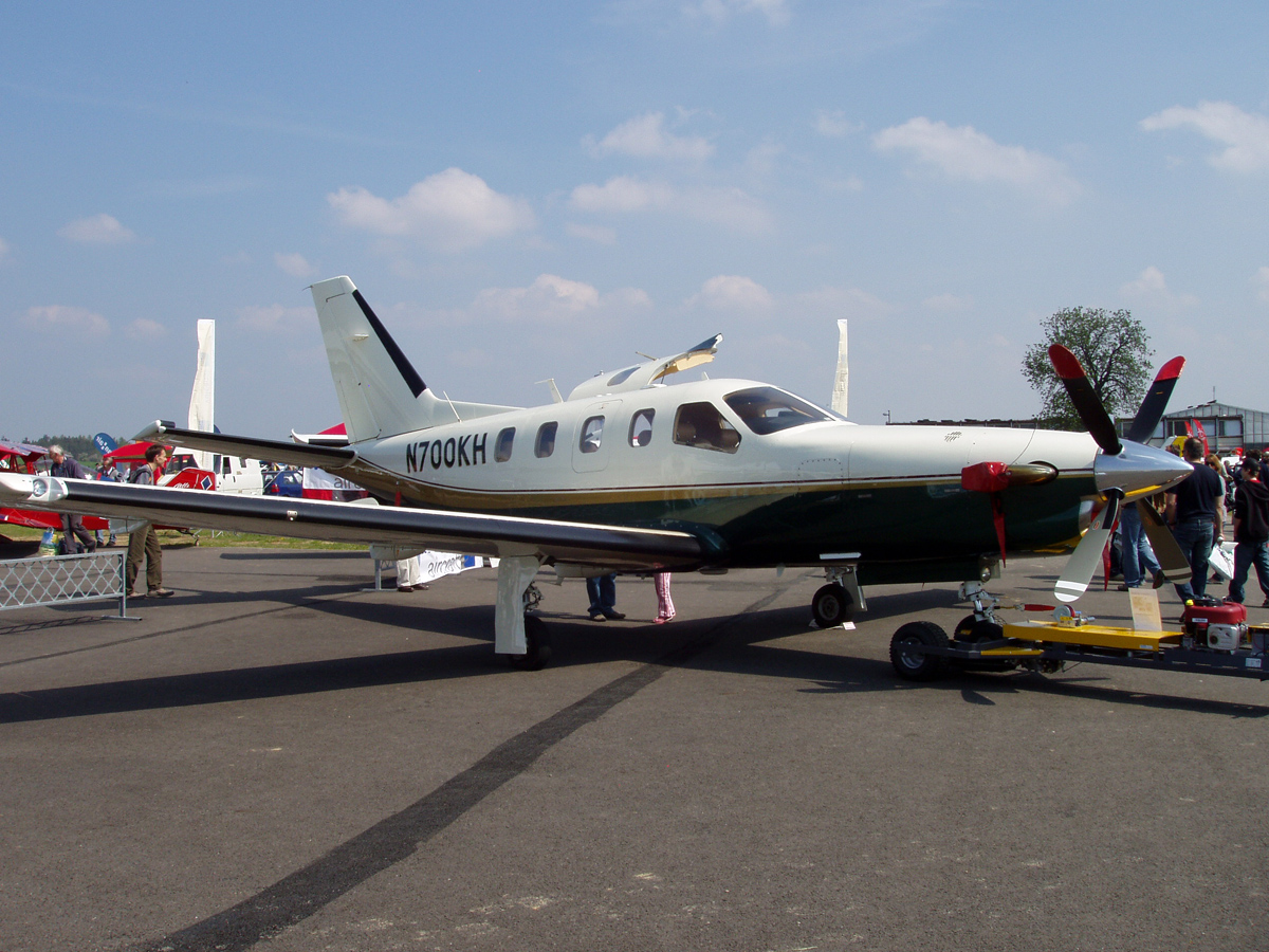 Socata TBM-700 Untitled N700KH Pribram_Dlouha_Lhota April_27_2008