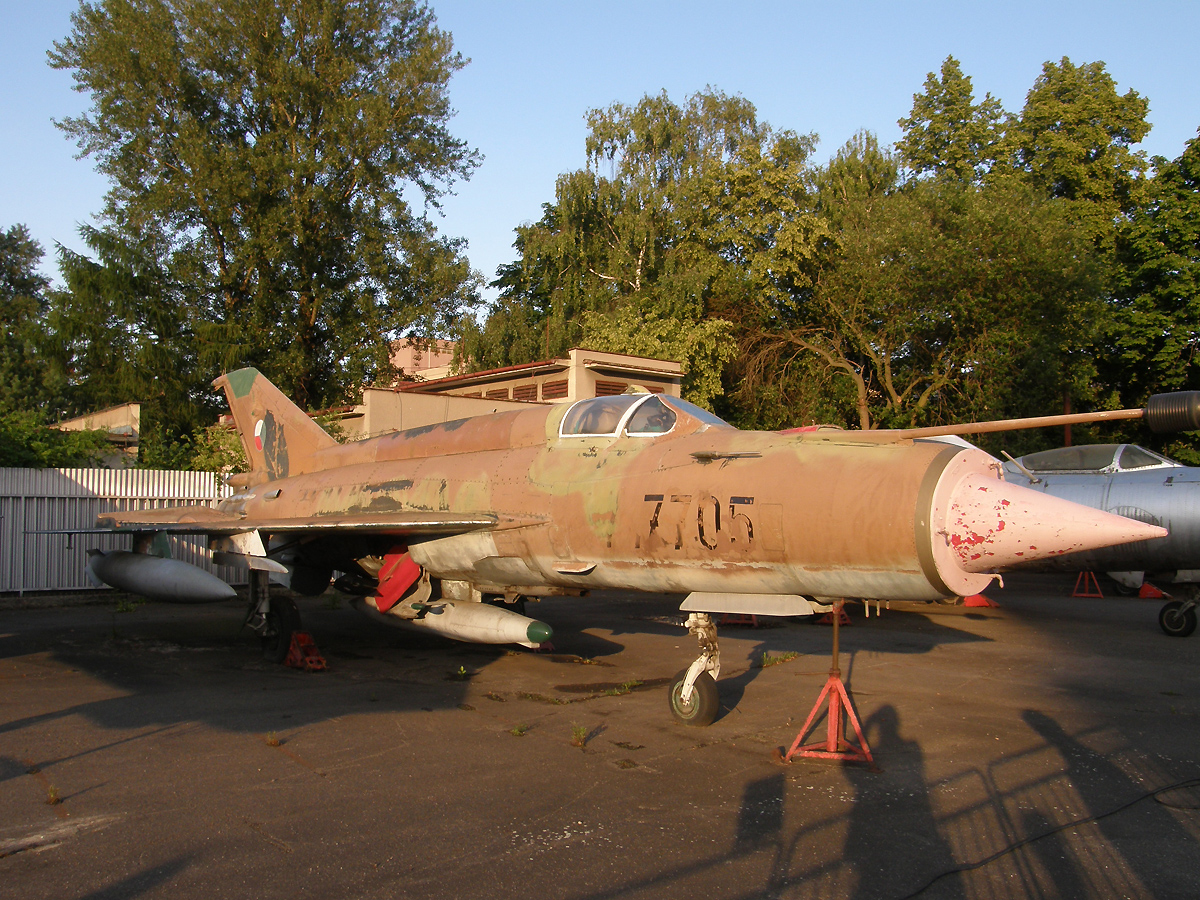 Mikoyan-Gurevich MiG-21MF Czech Air Force 7705 Prague_Kbely (LKKB) June_20_2009