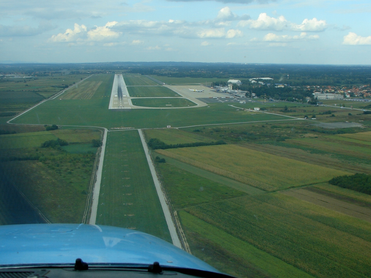 Zračna luka Zagreb (LDZA) from Cessna 172N 9A-DNI Geodetski zavod Osijek August_23_2009