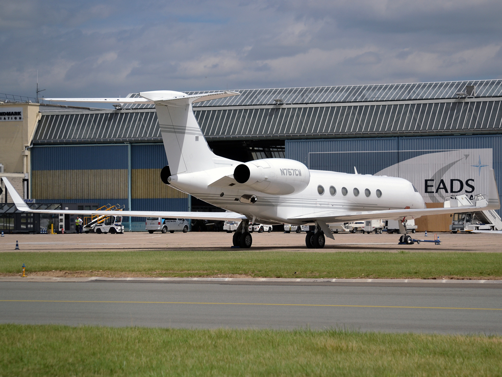 Gulfstream Aerospace G-V Untitled N767CW Paris_Le_Bourget (LBG/LFPB) June_25_2011