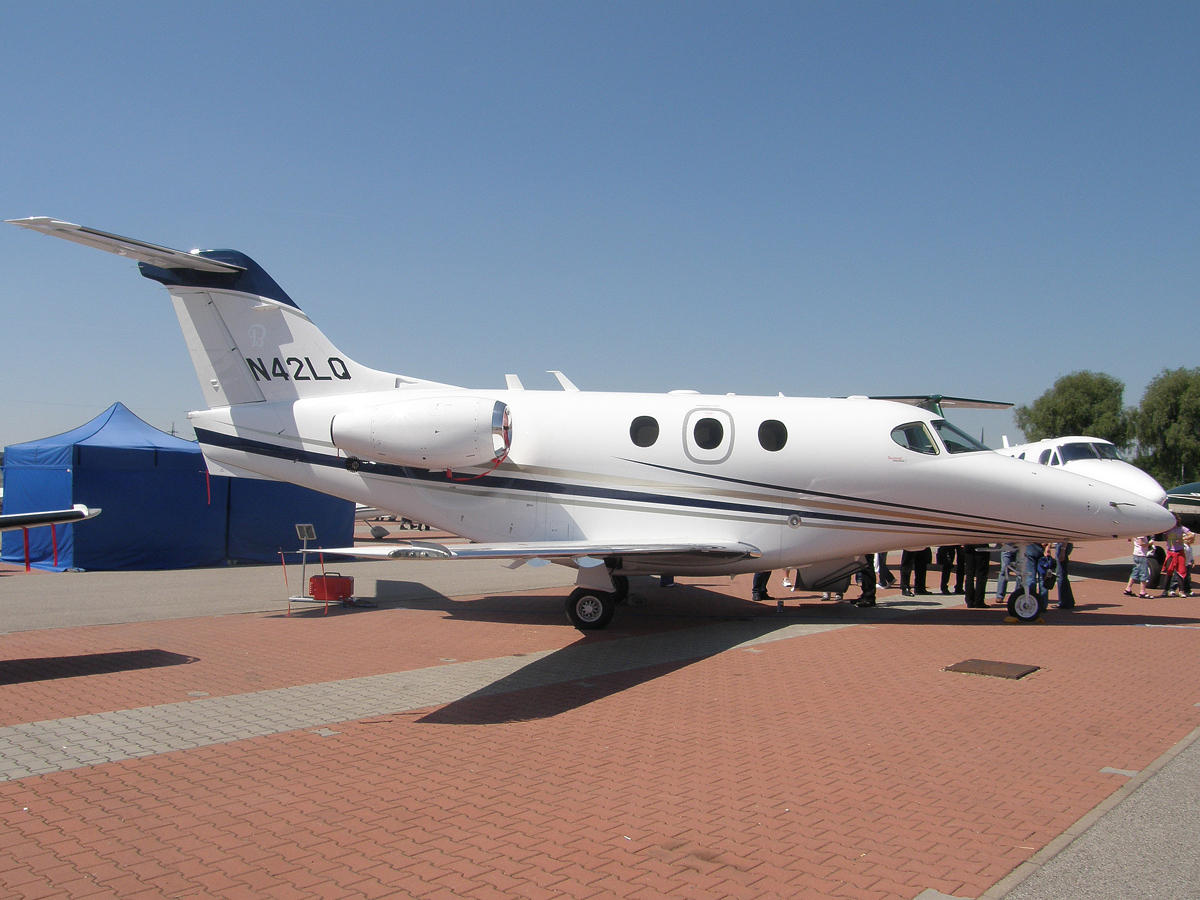 Hawker Beechcraft 390 Premier IA Untitled N42LQ Prague_Letnany (LKLT) May_24_2009