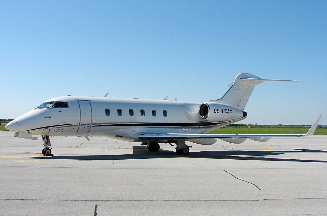 Bombardier BD-100-1A10 Challenger 300 OE-HCA Untiteld Osijek_Klisa (LDOS) September_07_2013