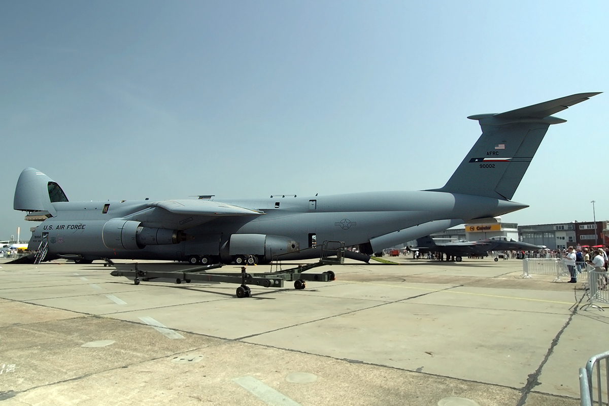 Lockheed C-5A Galaxy (L-500) US Air Force 69-0002 Berlin_Schonefeld May_30_2008