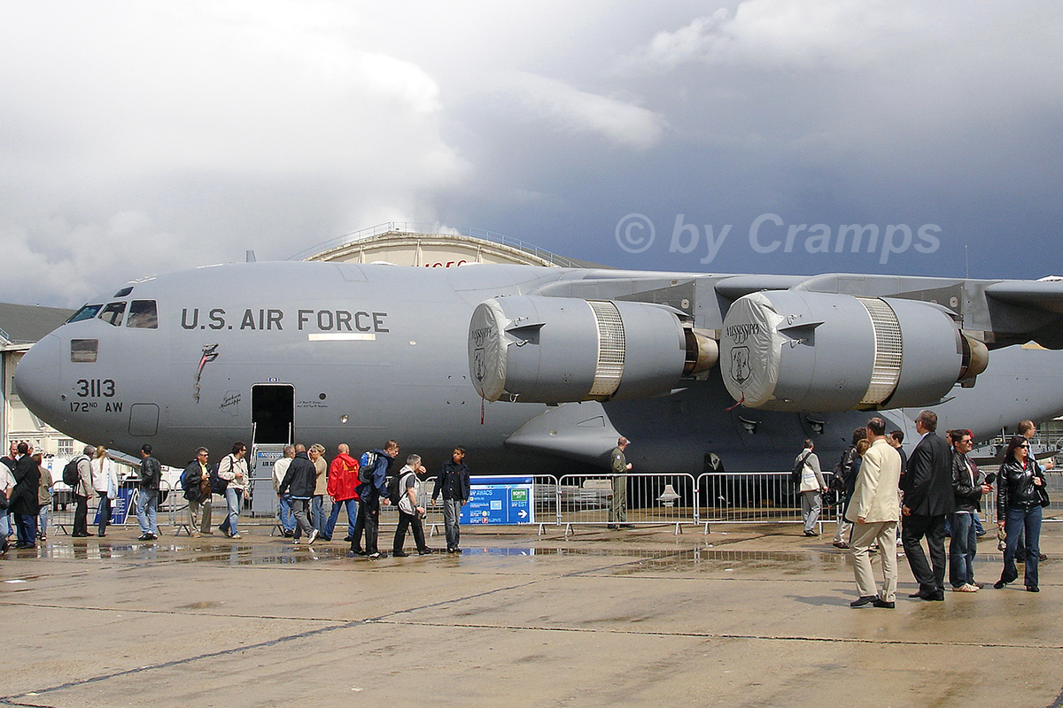 Boeing C-17A Globemaster III USAF 03-3113 Paris_Le_Bourget June_22_2007