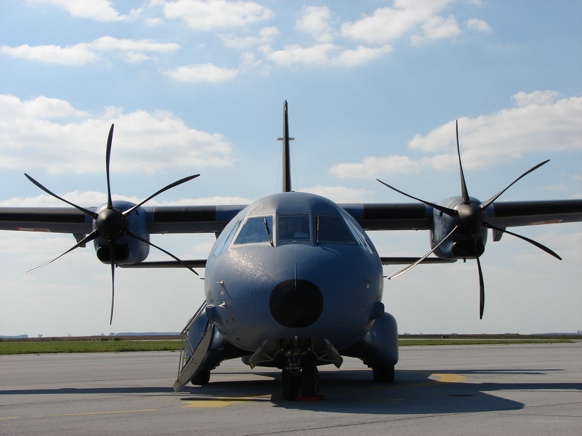 Casa C-295M, 018, Poland Air Force, Osijek-Klisa (OSI/LDOS), September_22_2010.