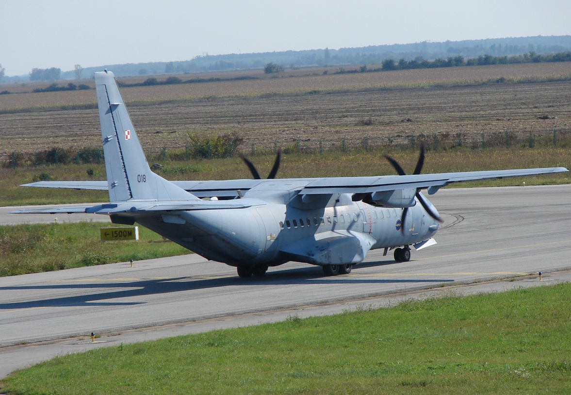 Casa C-295M, 018, Poland Air Force, Osijek-Klisa (OSI/LDOS), September_22_2010.