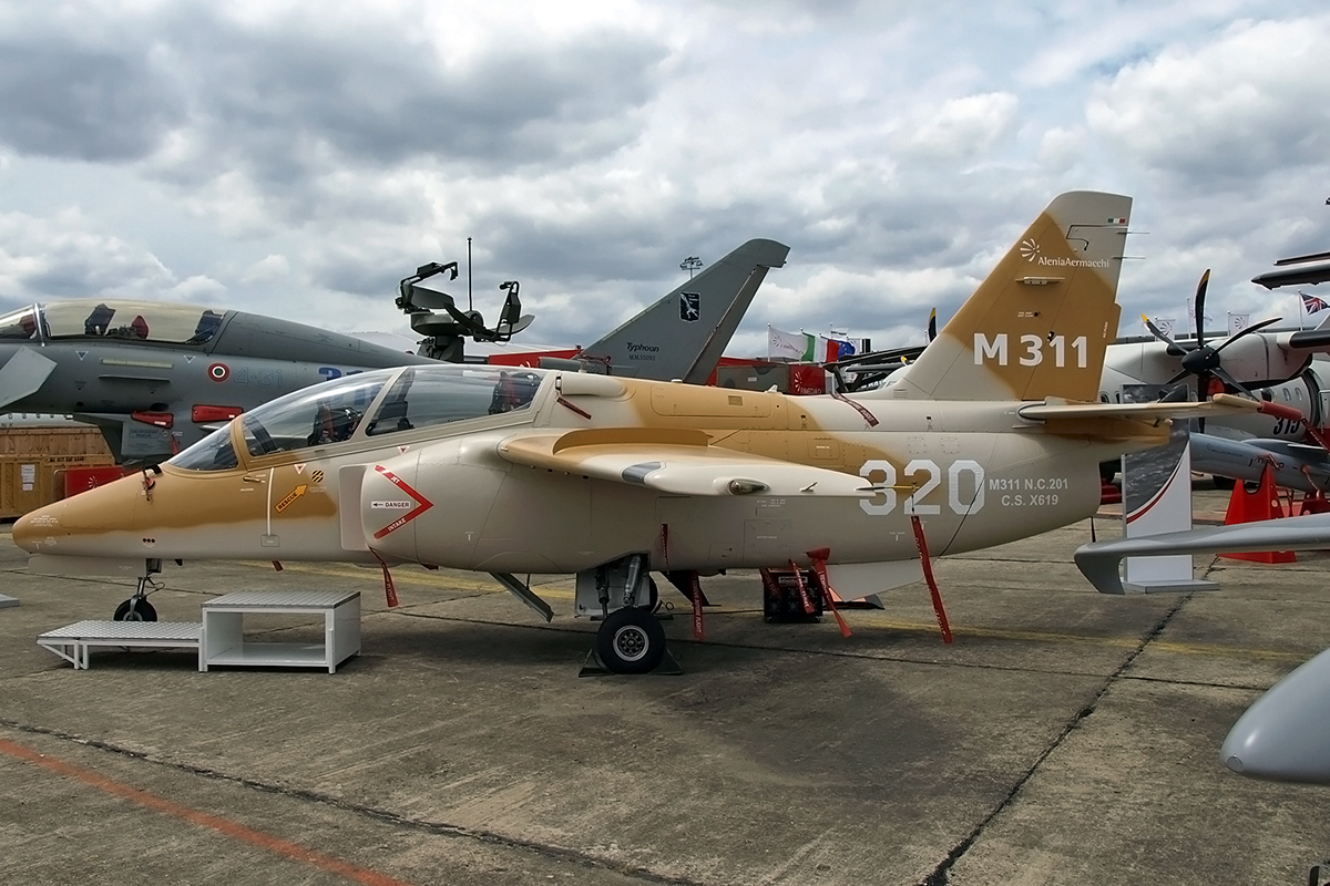 Aermacchi M311 Aermacchi CSX619 Paris_Le_Bourget June_24_2007