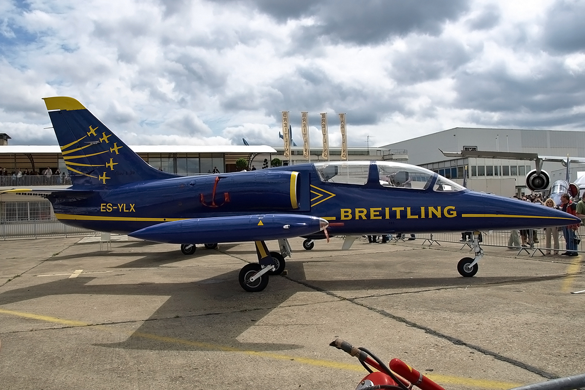 Aero L-39C Albatros Breitling Jet Team ES-YLX Paris_Le_Bourget June_24_2007