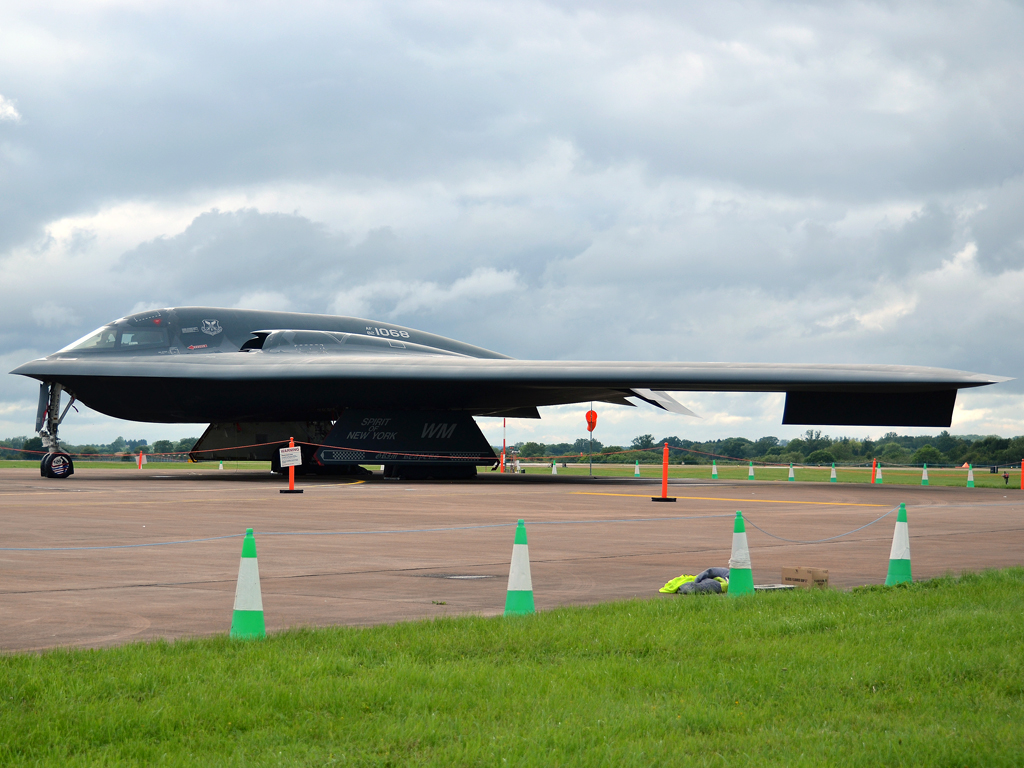 Northrop Grumman B-2A Spirit USA Air Force 82-1068 Fairford (FFD/EGVA) July_07_2012