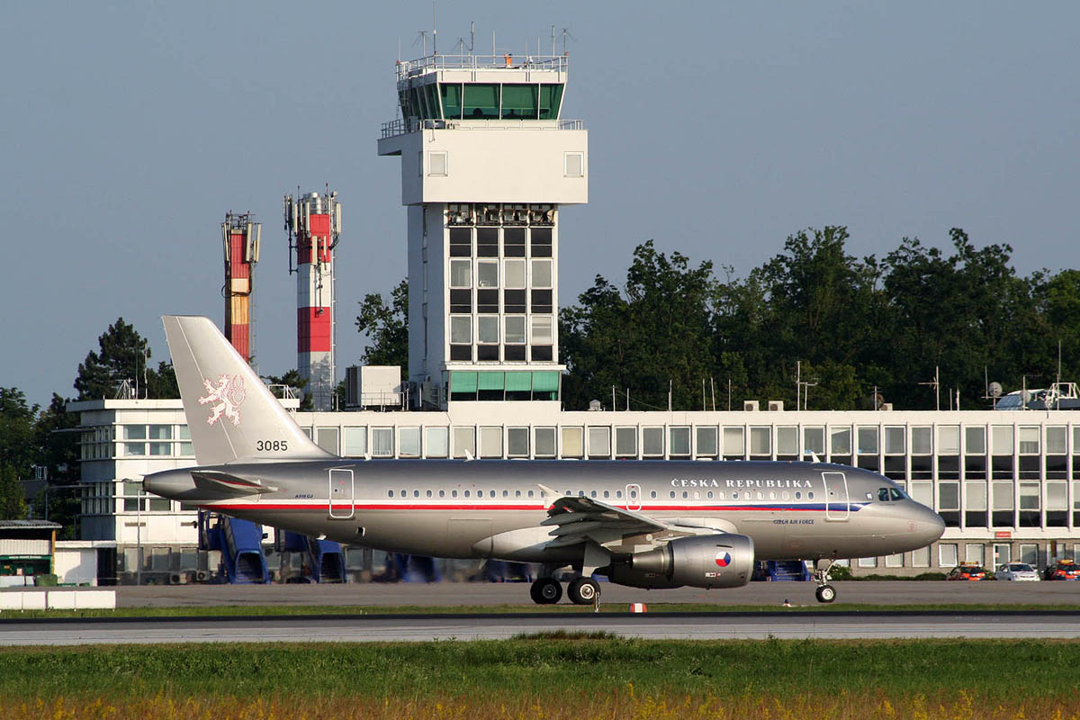 A319-115X CJ Czech Air Force 3085 Zagreb_Pleso (ZAG/LDZA) June_24_2012