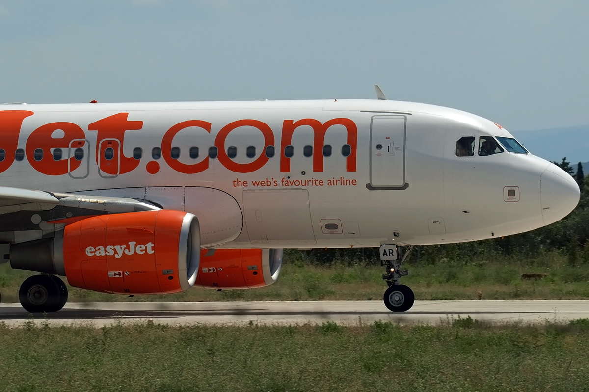 A319-111 EasyJet Airline G-EZAJ Split_Resnik (SPU/LDSP) August_9_2008