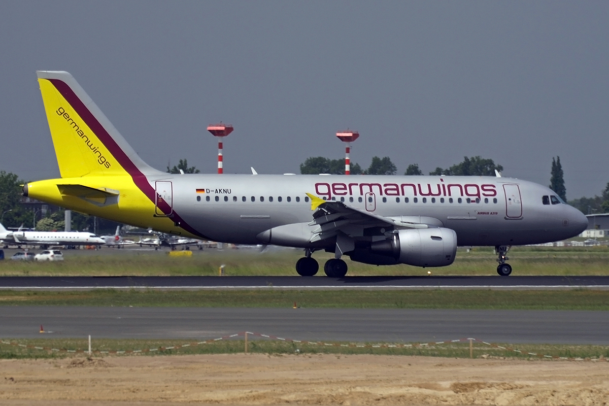 A319-112 Germanwings D-AKNU Berlin_Schonefeld May_30_2008