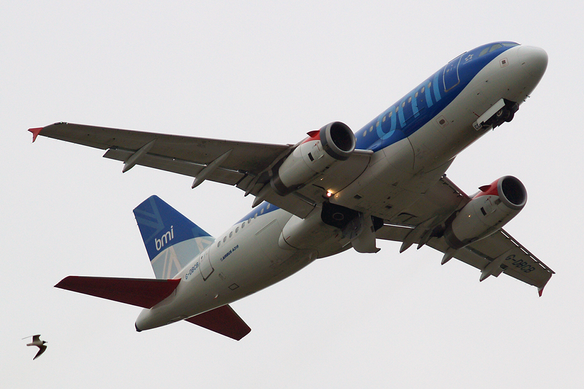 A319-131 BMI British Midland G-DBCB Amsterdam Schiphol April_15_2006