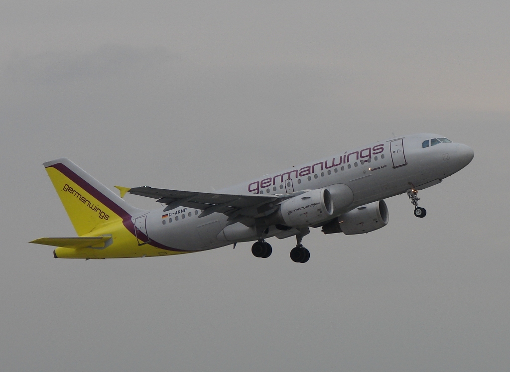 A319-112 Germanwings D-AKNP Osijek_Klisa September_20_2008