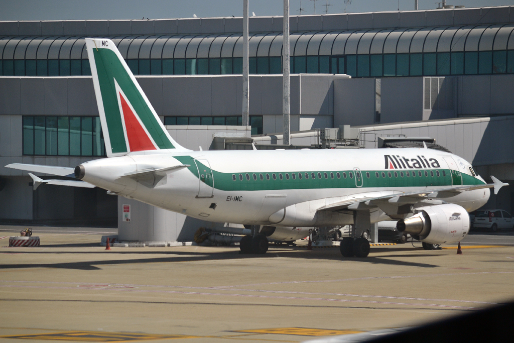 A319-112 Alitalia EI-IMC Rome_Fiumicino (FCO/LIRF) March_31_2015