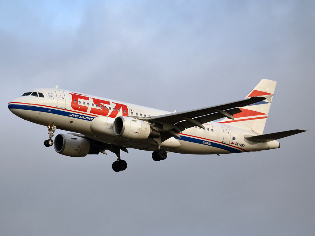 A319-112 CSA Czech Airlines OK-MEK Prague_Ruzyne (PRG/LKPR) December_23_2011