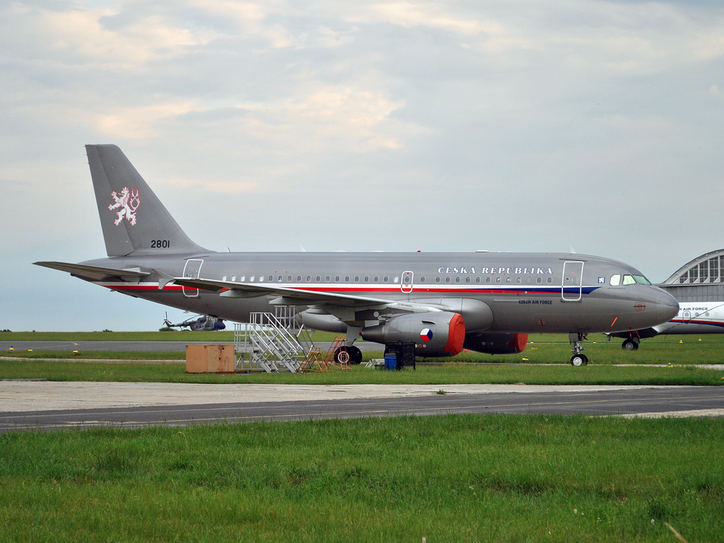 A319-115X CJ Czech Air Force 2801 Prague_Kbely (LKKB) June_11_2011