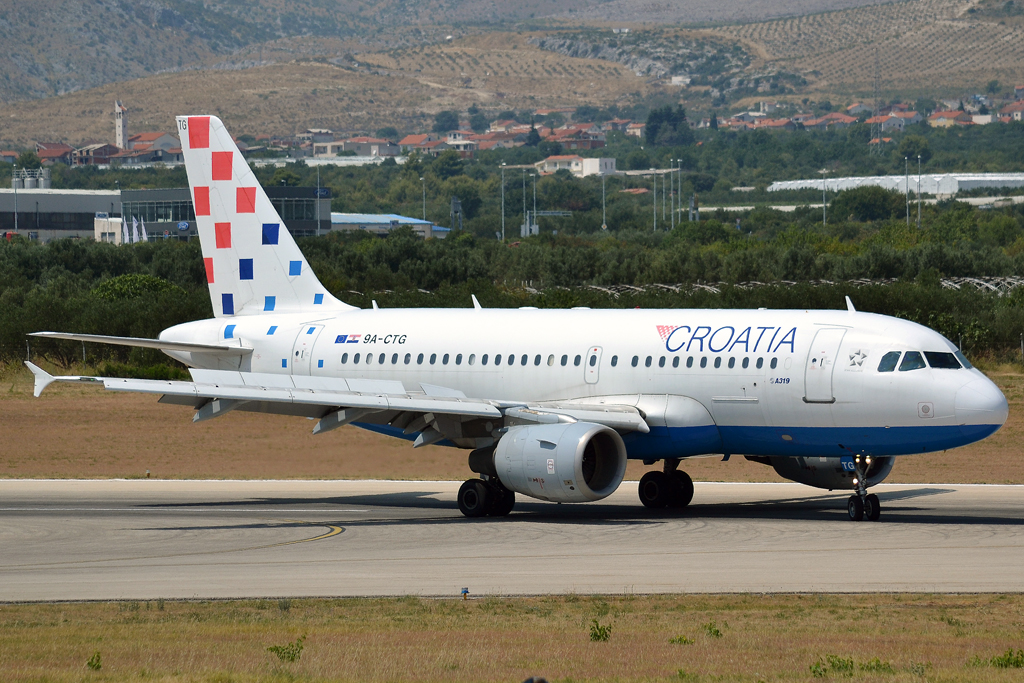 A319-112 Croatia Airlines 9A-CTG Split_Resnik (SPU/LDSP) August_09_2013