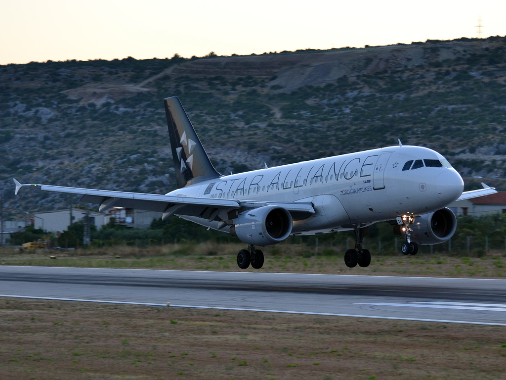 A319-112 Croatia Airlines 9A-CTI Split_Resnik (SPU/LDSP) August_04_2012