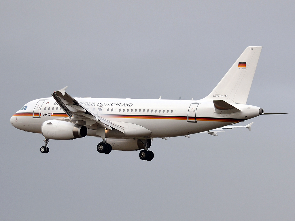 A319-133X Germany Air Force (Luftwaffe) 15+02 Prague_Ruzyne (PRG/LKPR) December_23_2011