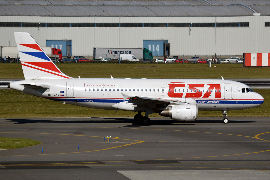 A319-112 CSA Czech Airlines OK-MEK Prague_Ruzyne (PRG/LKPR) October_2_2011