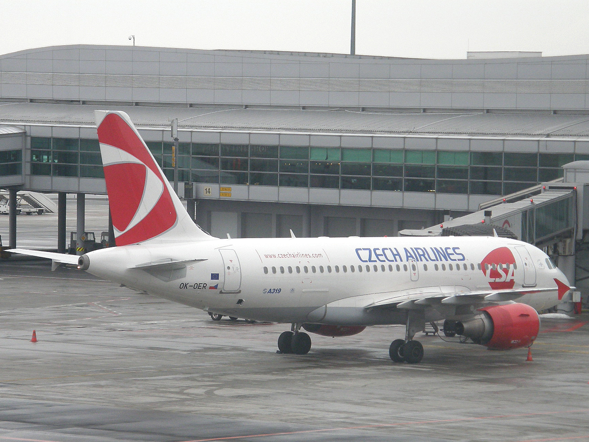 A319-112 CSA Czech Airlines OK-OER Prague_Ruzyne (PRG/LKPR) February_26_2010