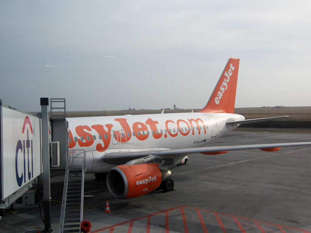 A319-111 EasyJet Airline G-EJJB Prague_Ruzyne (PRG/LKPR) March_12_2011