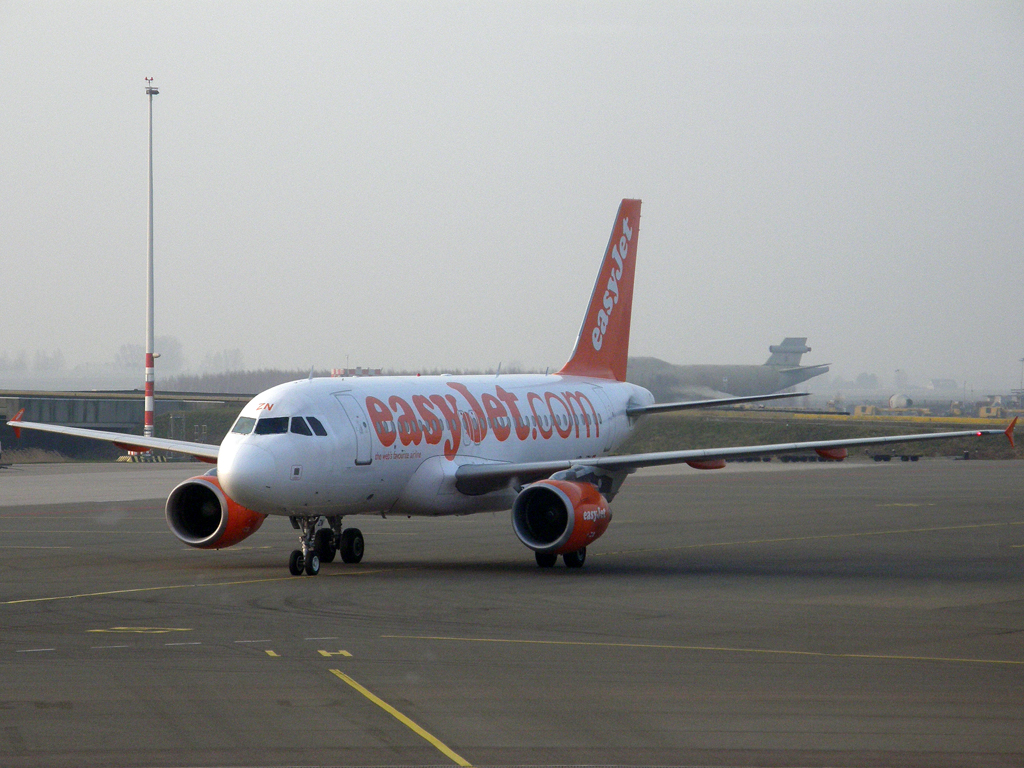 A319-111 EasyJet Switzerland HB-JZN Amsterdam_Schiphol March_16_2011