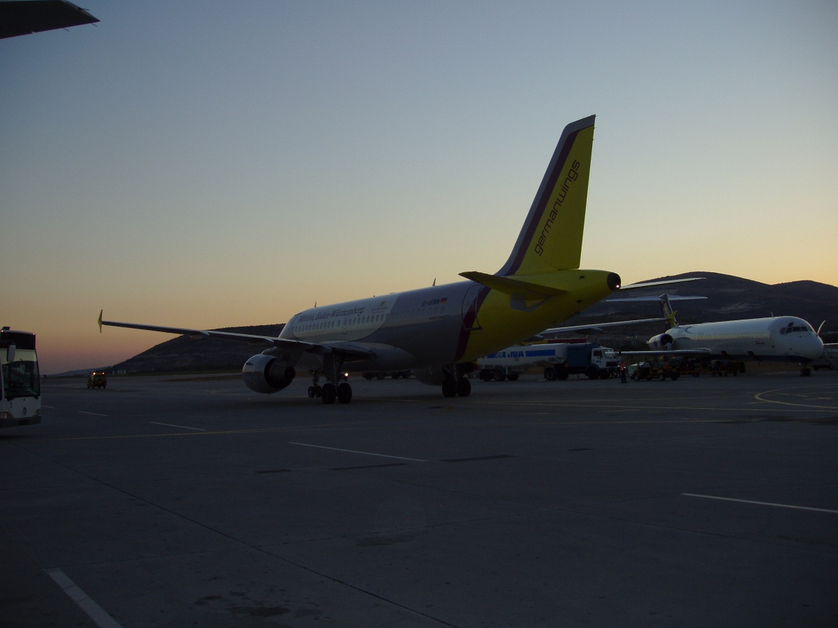 A319-112 Germanwings D-AKNM Split_Resnik (SPU/LDSP) July_27_2007