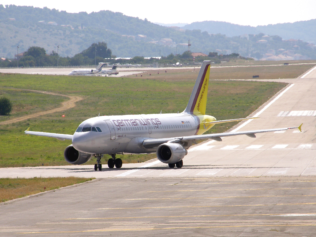 A319-112 Germanwings D-AKNQ Split_Resnik (SPU/LDSP) August_08_2009