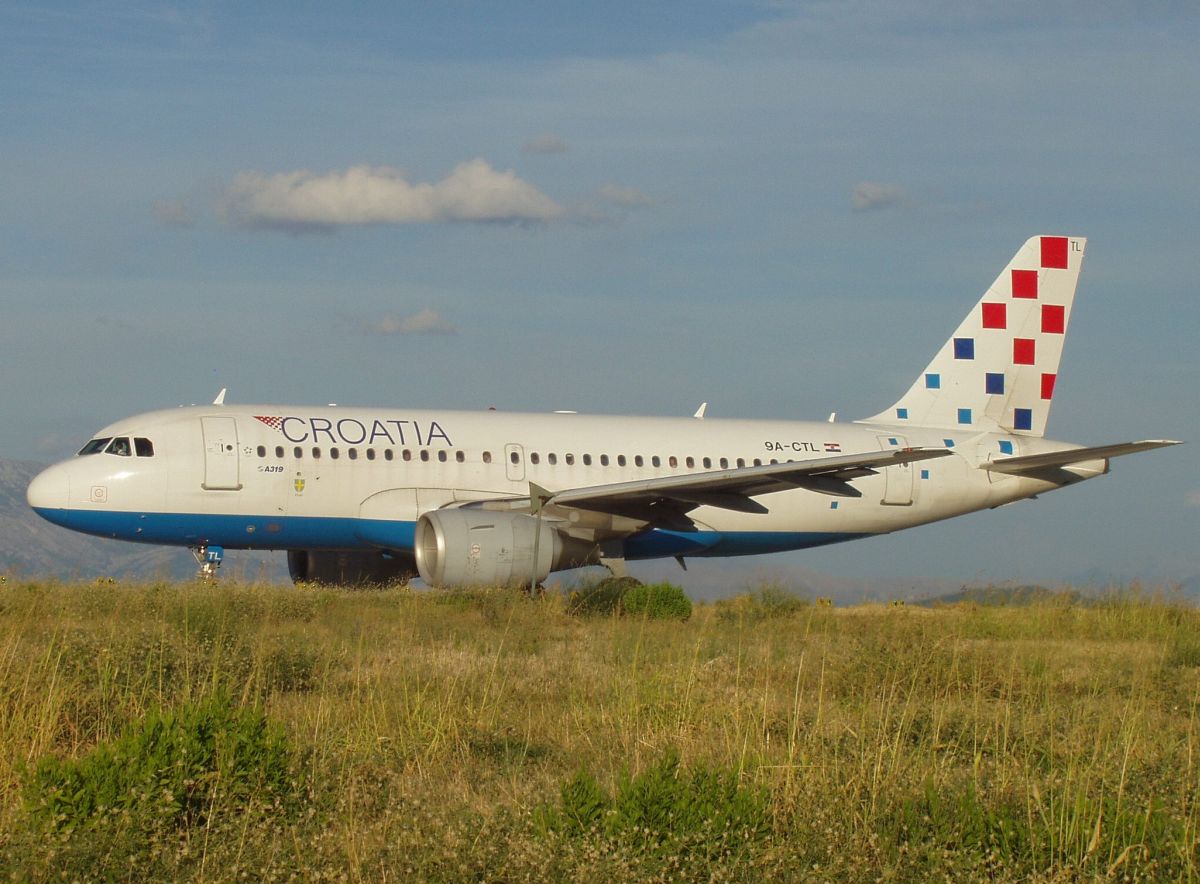 A319-112 Croatia Airlines 9A-CTL Split_Resnik (SPU/LDSP) August_9_2008