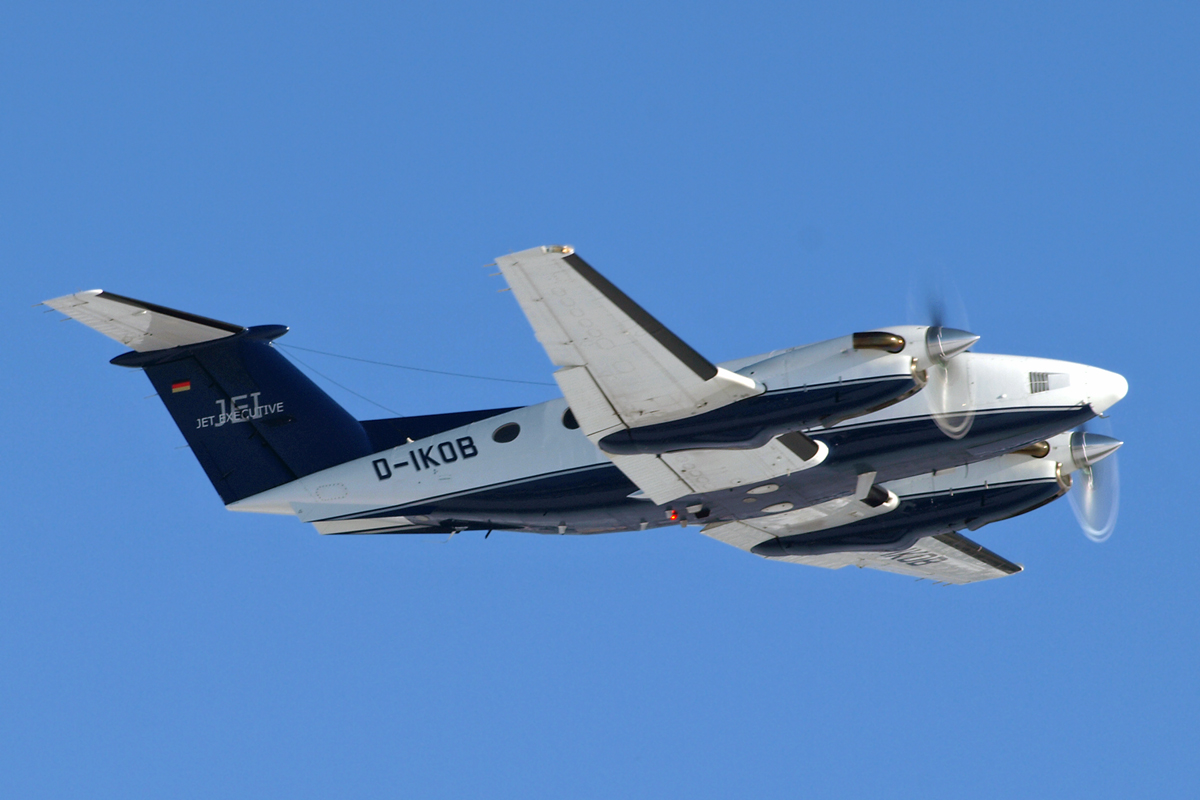 Beech B200 Super King Air Jet Executive D-IKOB Salzburg January_16_2010