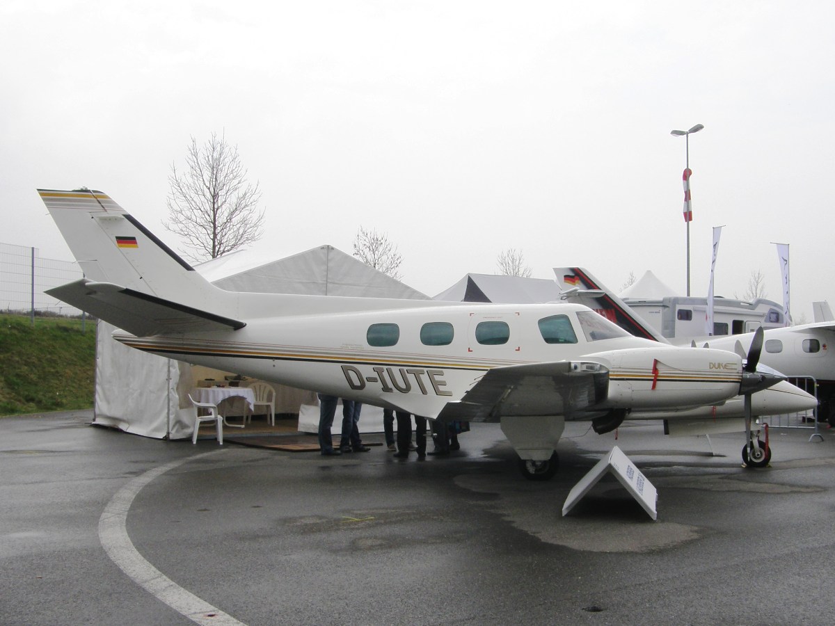 Beech D60 Duke Untitled D-IUTE Friedrichshafen_Airport April_04_2009