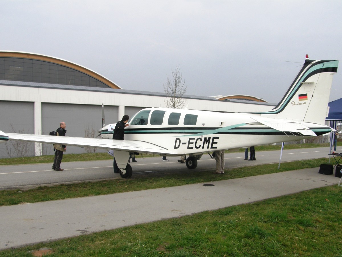 Beech A36 Bonanza Untitled D-ECME Friedrichshafen_Airport April_04_2009