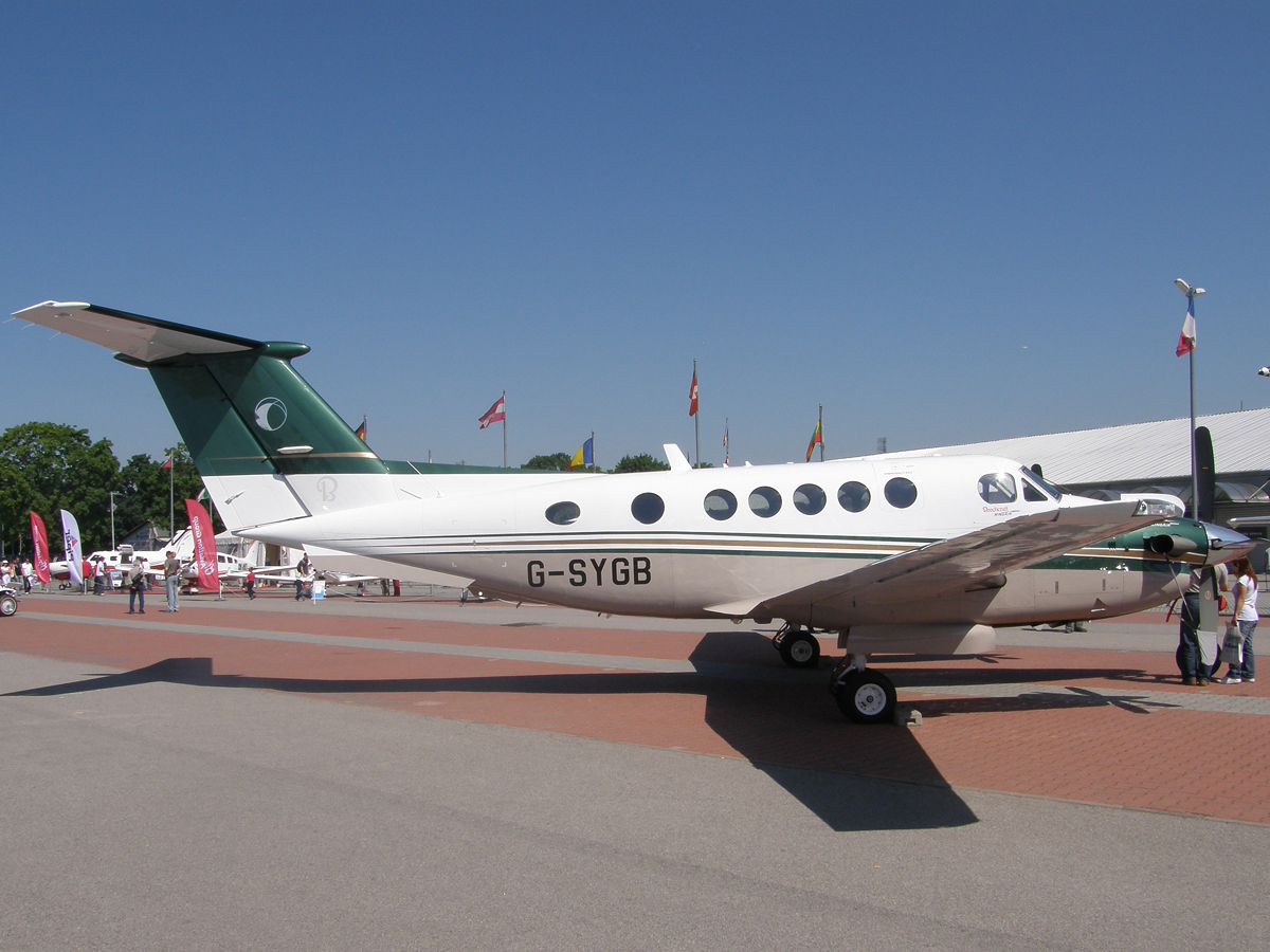 Hawker Beechcraft B200GT King Air Untitled G-SYGB Prague_Letnany (LKLT) May_24_2009