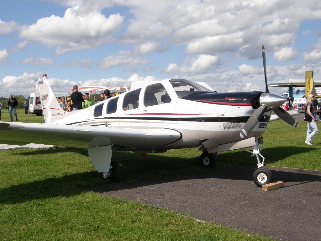 Hawker Beechcraft G36 Bonanza Untitled N36EU Pribram_Dlouha_Lhota May_30_2010