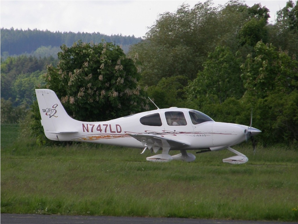 Cirrus SR-20 G2 Untitled N747LD Pribram_Dlouha_Lhota May_30_2010