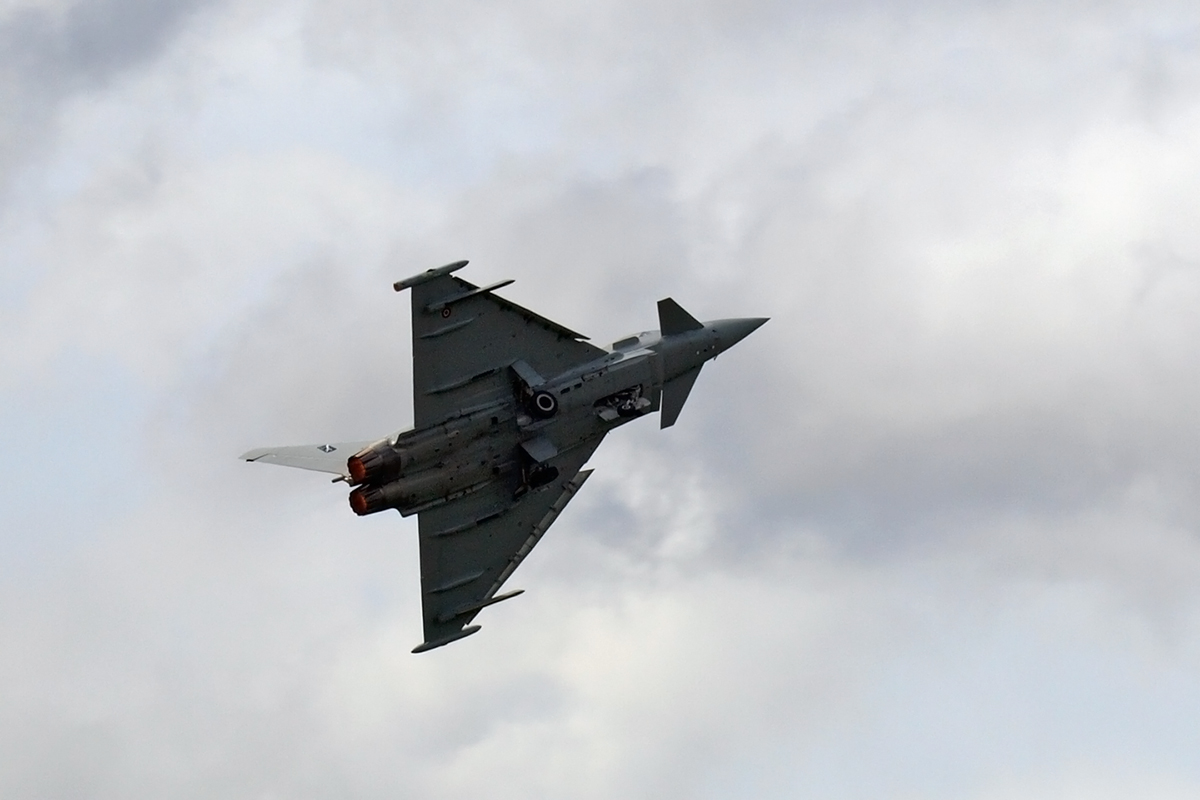 Eurofighter EF-2000 Typhoon S Italian Air Force MM7275 / 4-11 Paris_Le_Bourget June_22_2007